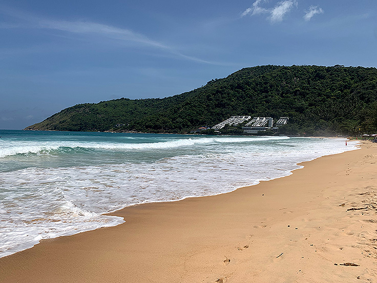 Image / Phuket Beach Guide / Nai Harn Beach #2 