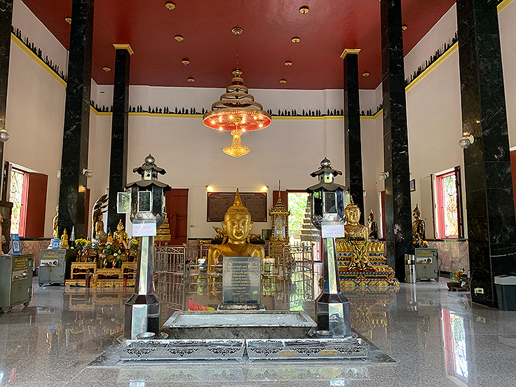 Image / Phuket Sightseeing / Wat Prathong #2