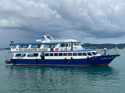Image / Diving Boat Introduction / MV Mandarin Queen