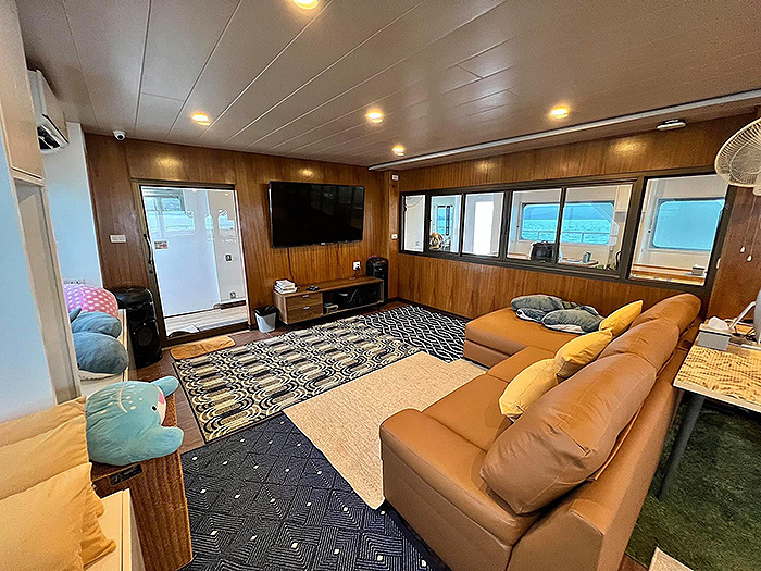 Koon 9 Boat Photo #4 / Phi Phi Short Cruise