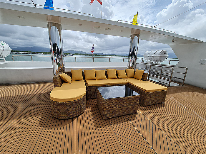 Koon 9 Boat Photo #8 / Phi Phi Short Cruise