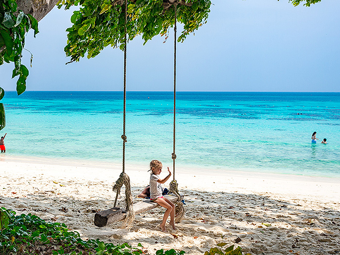 Image / Phuket Island Guide - Rock Island